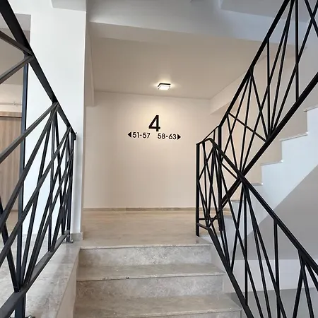 Meraki Pool Mamaia Nord Daire *